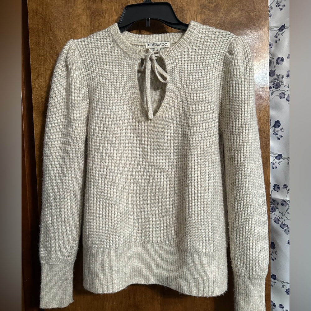 FRYE AND CO Crew Neck Cream Knit Sweater